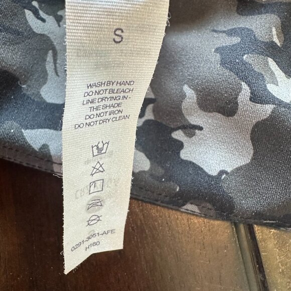 CRZ YOGA Butterluxe Strappy Sports Bra Size S black and gray - Picture 3 of 4